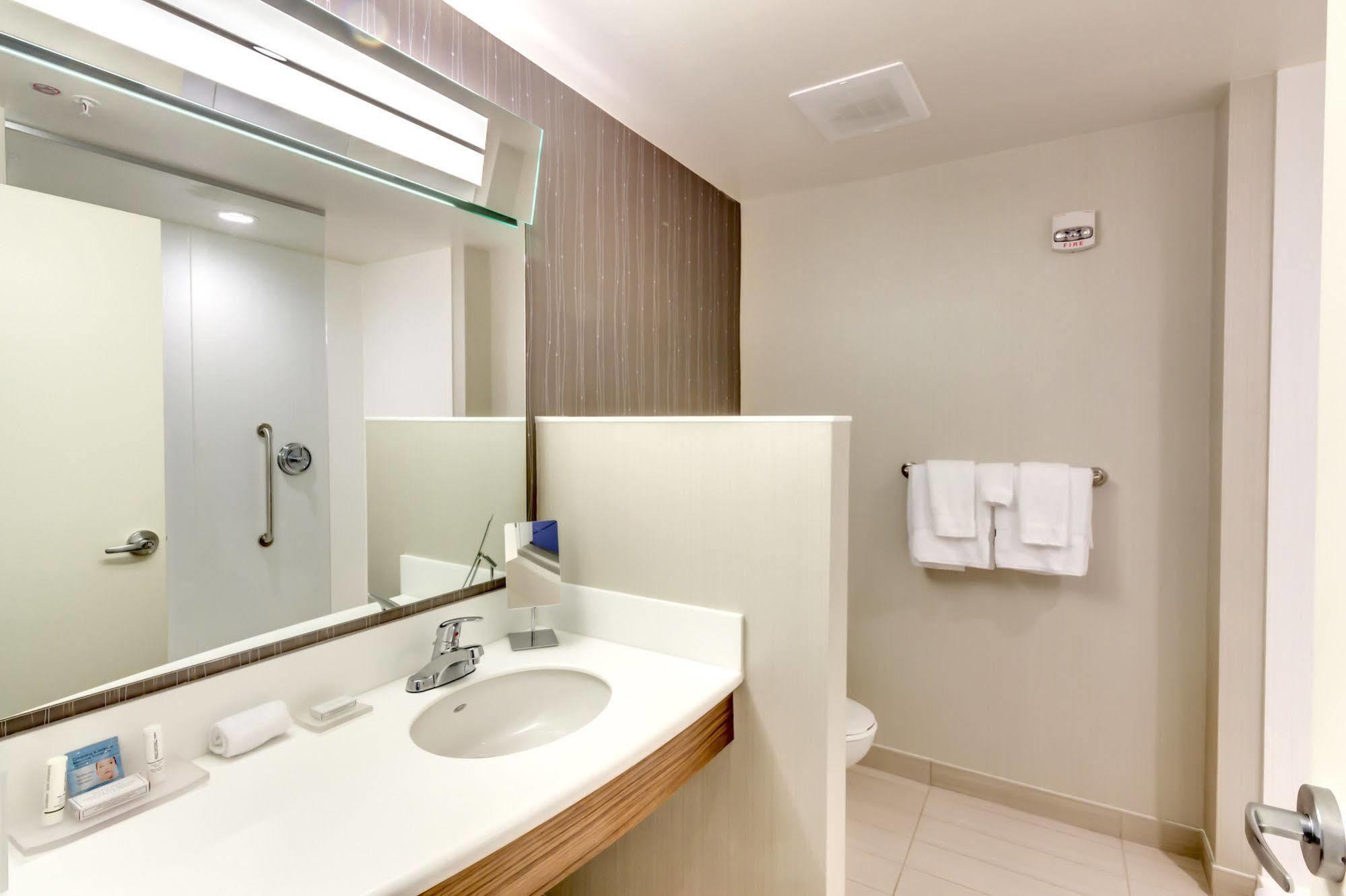 Courtyard By Marriott St. Petersburg Clearwater/Madeira Beach Esterno foto